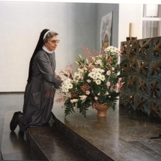 Schwester Liobgard - sie sorgte stets für einen festlichen Blumenschmuck