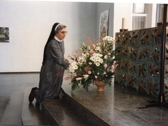 Schwester Liobgard - sie sorgte stets für einen festlichen Blumenschmuck